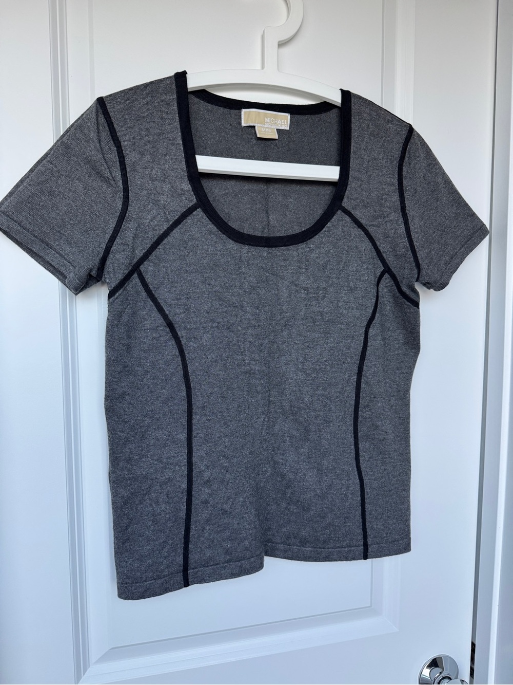 Y2K Michael Kors Gray Short Sleeve Scoop Neck Top with Black Trim
